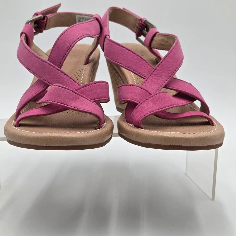 UGG Womens 7 Gaiana‎ Strappy Wedge Sandals Pink Leather Upper Summer